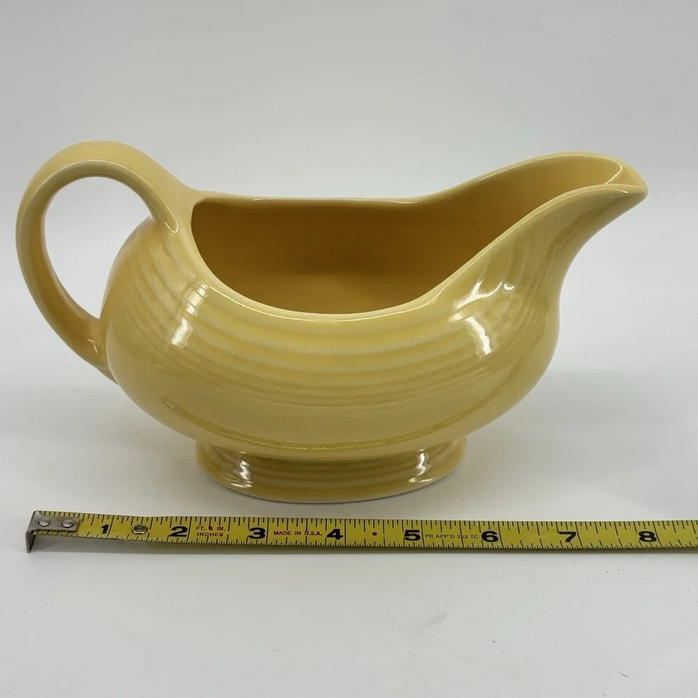 Vintage Fiesta Yellow Gravy Boat Fiestaware Homer Laughlin USA‎ 1997 Excellent